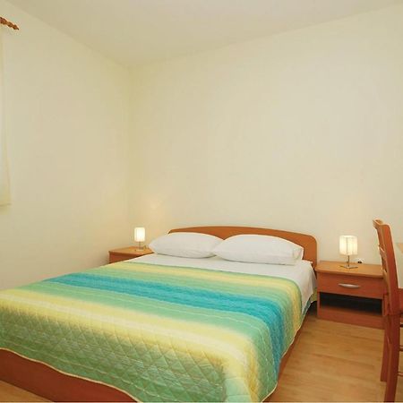 Cozy Apartment In Posedarje With House Sea View Экстерьер фото