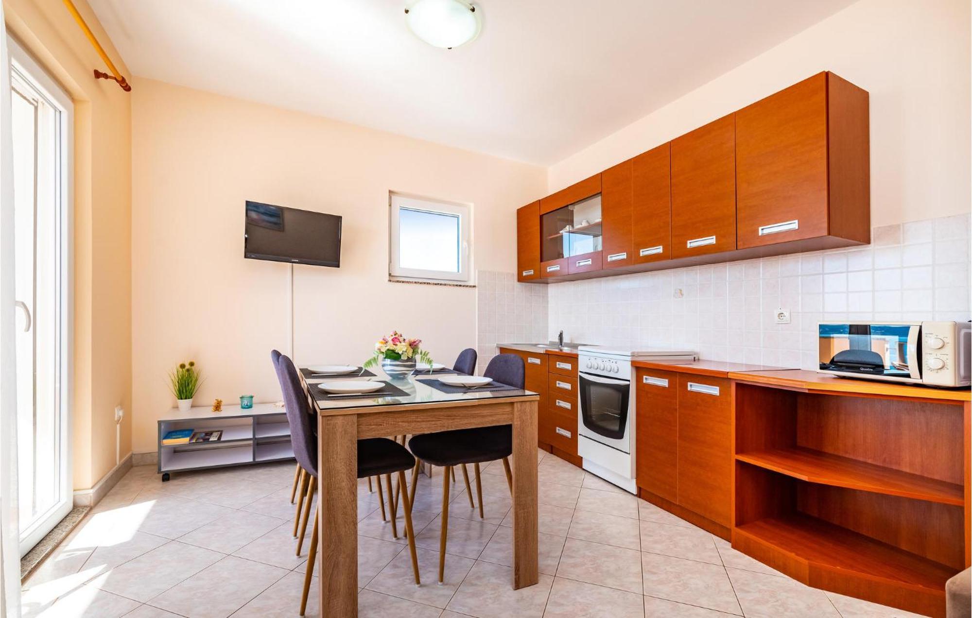 Cozy Apartment In Posedarje With House Sea View Экстерьер фото