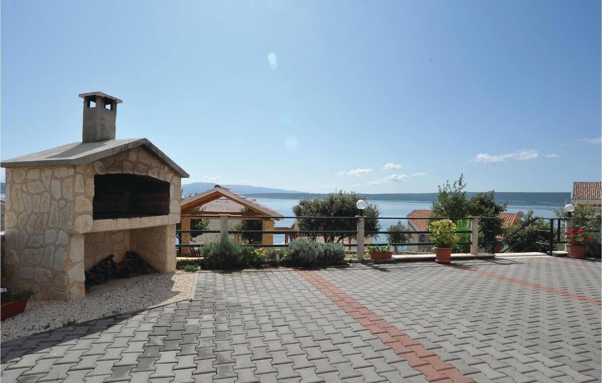 Cozy Apartment In Posedarje With House Sea View Экстерьер фото