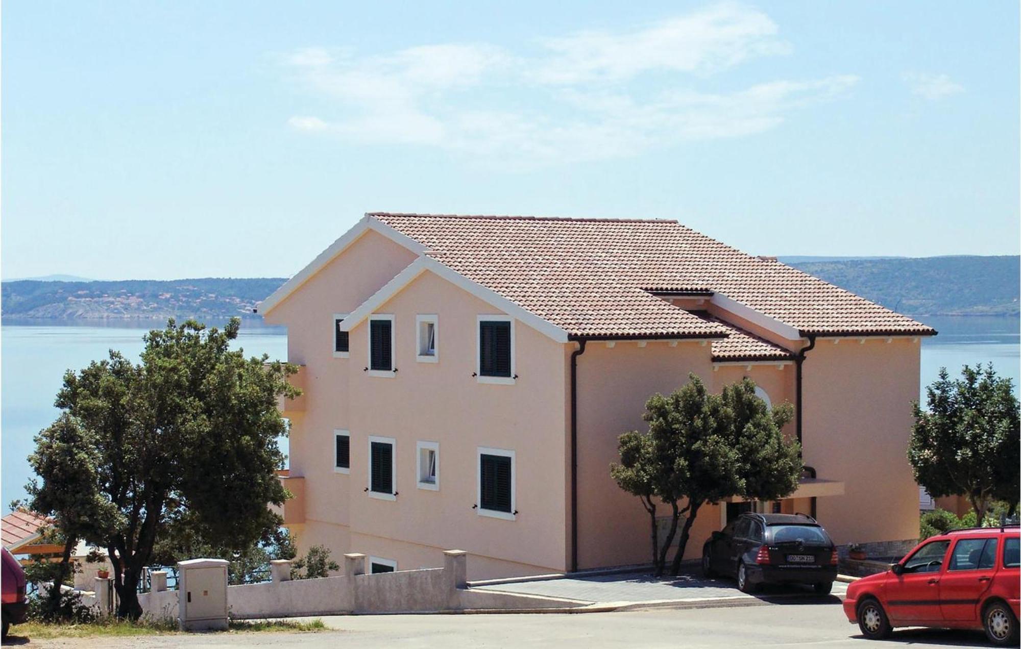 Cozy Apartment In Posedarje With House Sea View Экстерьер фото